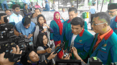 Rhoma Irama sambangi Gedung KPK, Jakarta, Kamis, 3 Maret 2016.
