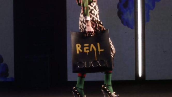 Koleksi tas Gucci di Milan Fashion Week