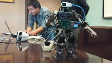 Robot humanoid Bimax Binus University