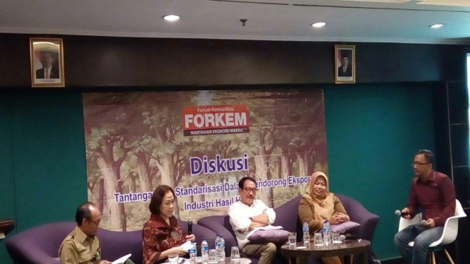 Diskusi bertema 'Tantangan era standarisasi dalam mendorong ekspor industri hasil hutan'