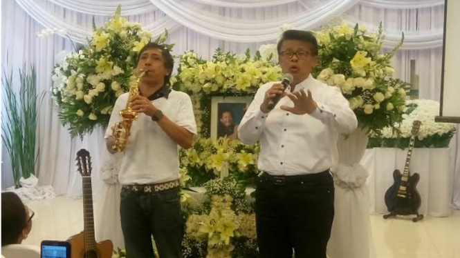 Koes Hendratmo di Misa tutup Peti Ireng Maulana