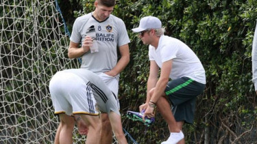 Steven Gerrard dan Niall Horan