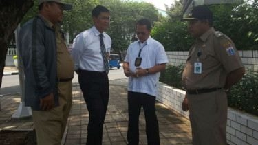 Polisi bongka gorong-gorong di ring 1 istana
