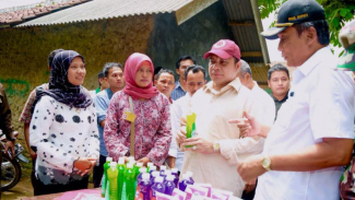 Seskab Terima Pendemo Menteri Desa Marwan Jafar