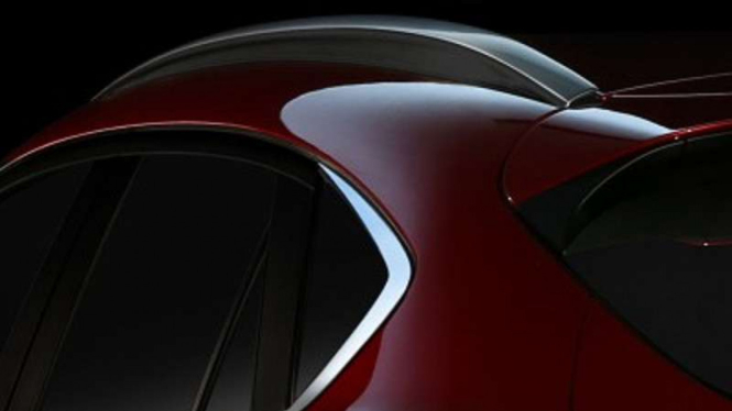Teaser Mazda CX-4.