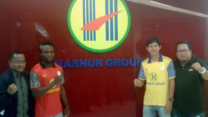 Pemain anyar Barito Putera, Adam Alis dan Ibrahim Conteh diperkenalkan