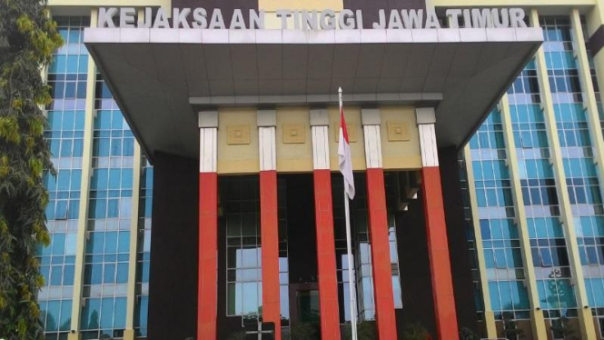 Kantor Kejaksaan Tinggi Jawa Timur di di Jalan A Yani, Surabaya.