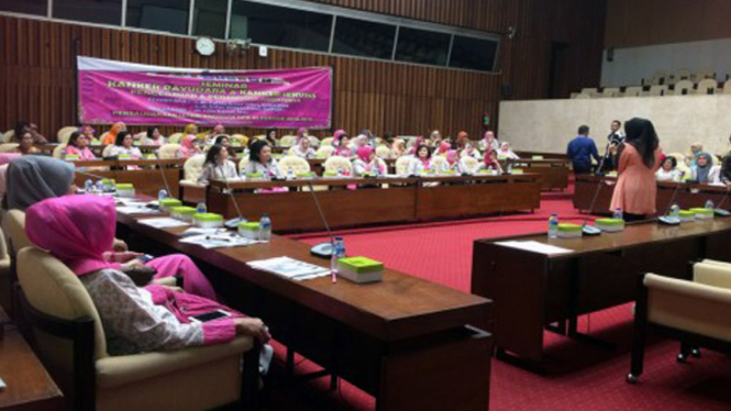 PIA DPR Gelar Seminar Kanker Payudara dan Serviks