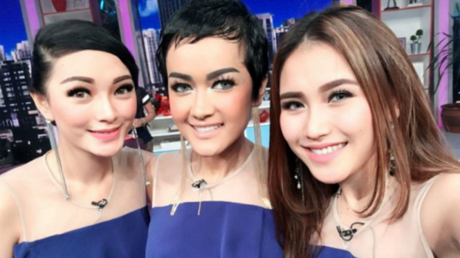 Zaskia Gotik bersama Julia Perez dan Ayu Ting Ting