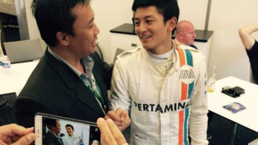 Menpora  Imam Nahrawi dan Rio Haryanto.