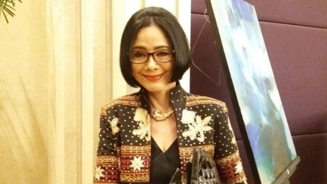 Poppy Darsono