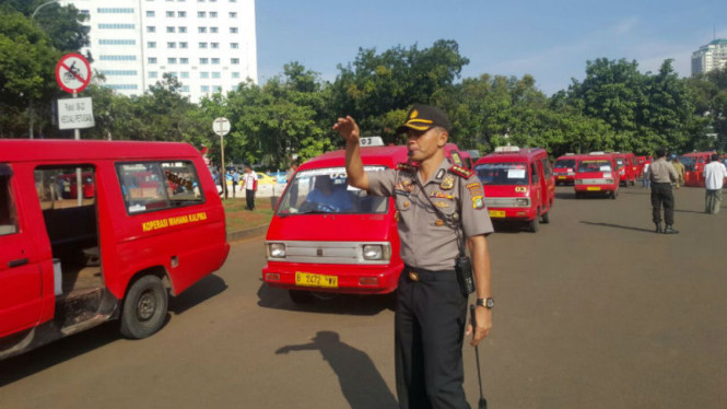 Demo sopir angkutan umum di Jakarta
