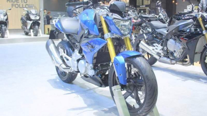 BMW G310R saat dipamerkan di Bangkok Motor Show 2016.