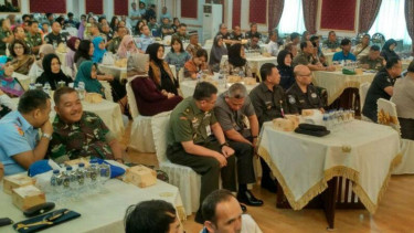 Asabri serahkan santunan Rp 400 juta keluarga korban helikopter di Poso