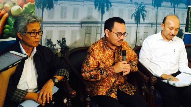 Menteri ESDM Sudirman Said (Tengah).