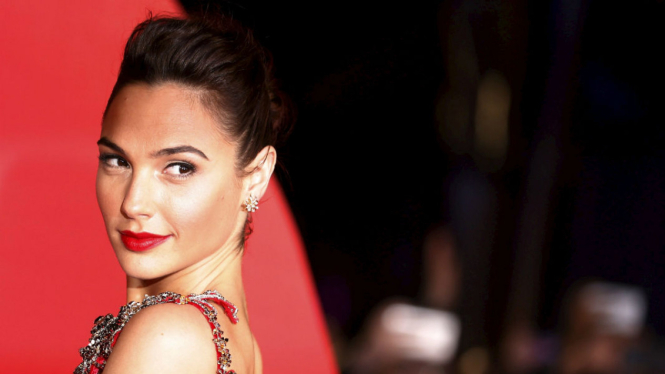 Gal Gadot, si pemeran Wonder Woman