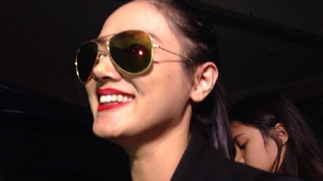 Mulan Jameela jawab soal jualan cilok