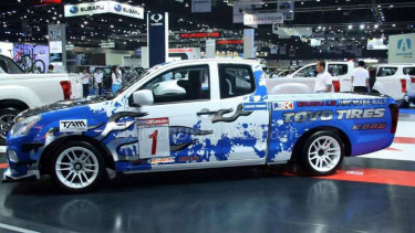 Isuzu D-Max spesfikasi balap.
