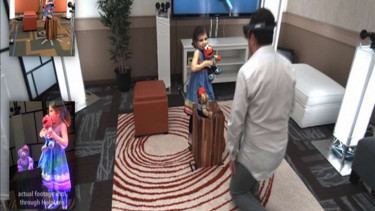 Demo Holoportasi menggunakan HoloLens