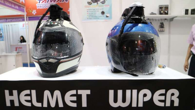 Wiper helm.