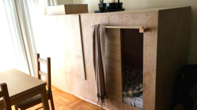 Kamar boks kayu Peter Berkowitz