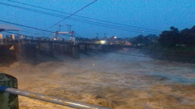 Bendungan Katulampa siaga satu