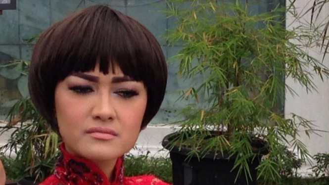 Julia Perez dan peran Polwan