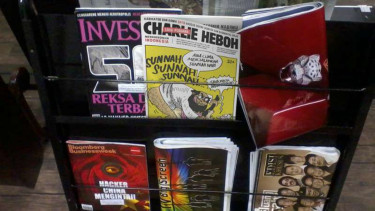 Komik Charlie Heboh yang mirip dengan suratkabar satir Charlie Hebdo di Paris Prancis. Diduga komik ini telah beredar di Jakarta.