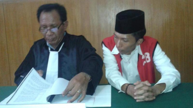 Briptu Rangga Rafle Aditya (kanan).