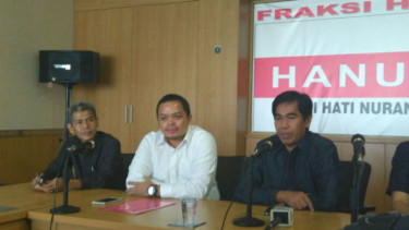 Anggota DPRD DKI Fraksi Hanura, Wahyu Dewanto (baju putih) buka suara soal tudingan surat sakti Menteri Yuddy.