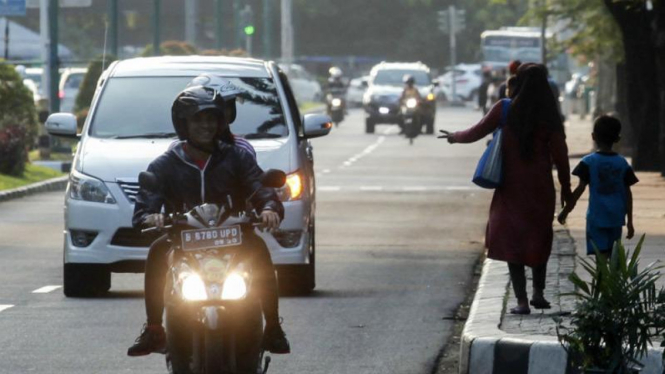 Joki 3 in1 di Kawasan Senayan, Jakarta. (03/04/16) 