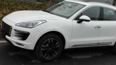 Porsche Macan tiruan