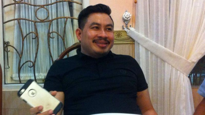 M Nasri, rekan Kolonel Infanteri Jefri Octavian, Dandim 1408/Makassar, dalam konferensi pers di Makassar pada Kamis malam, 7 April 2016.