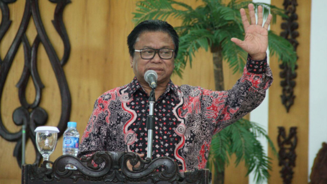 Oesman Sapta Odang.