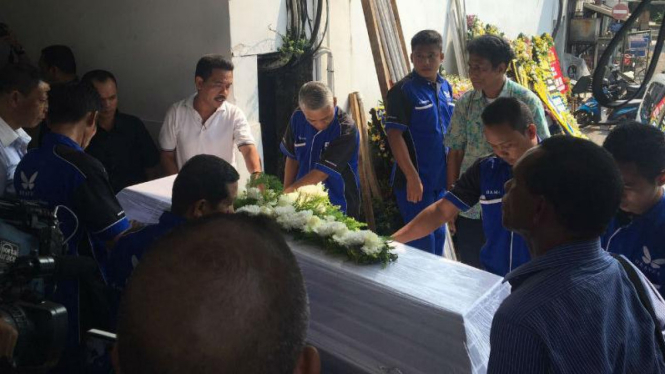 Jenazah  mantan Menakertrans era Presiden Megawati, Jacob Nuwa Wea