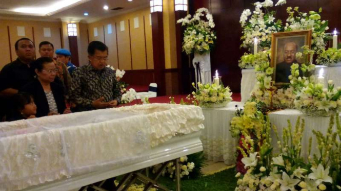 Wapres Jusuf Kalla melayat almarhum Jacob Nuwa Wea