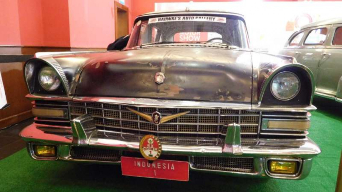 ZiL 111, mobil yang pernah dipakai Soekarno.