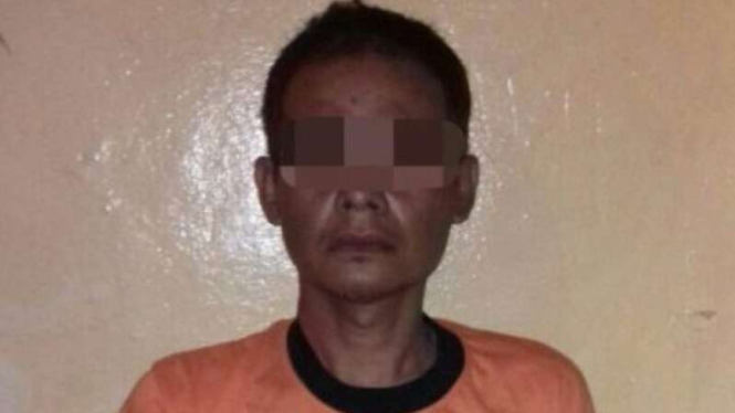 RA (43), tega perkosa anak kandung hingga hamil.