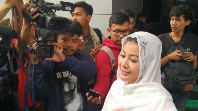 Bakal calon gubernur dki jakarta Hasnaeni Moein