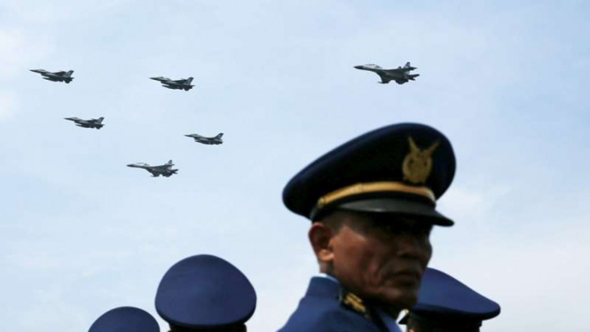 Ilustrasi Perwira anggota pasukan jet tempur alutsista TNI Angkatan Udara TNI AU