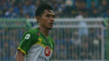 Rudi Widodo saat masih membela Bhayangkara FC.