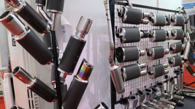 Knalpot Brexx buatan Purbalingga di IIMS 2016.