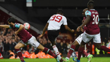 Pertandingan West Ham United vs Manchester United.
