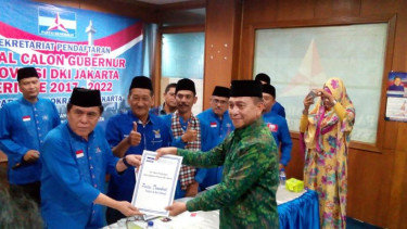  Irjen Pol Benny Mokalu di Kantor DPD Partai Demokrat, Jakarta, Jumat, 15 April 2016. 