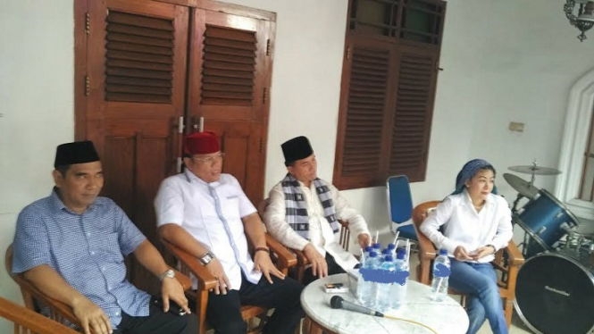Yusril, Wanita Emas dan Eki Pitung.