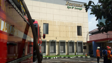 Kebakaran di Fortune Spa and Lounge terbakar