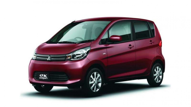 Mitsubishi eK Wagon.