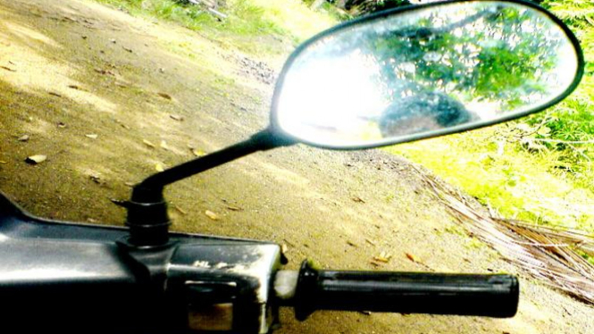 Spion motor.