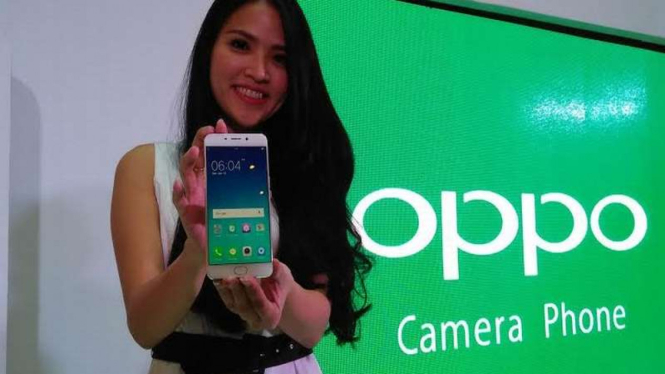 Oppo F1 Plus.