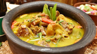 Empal Gentong Haji Apud Cirebon
